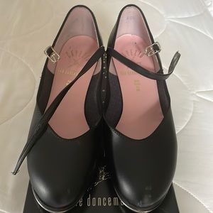 Dance Tap shoes size 7, Capezio